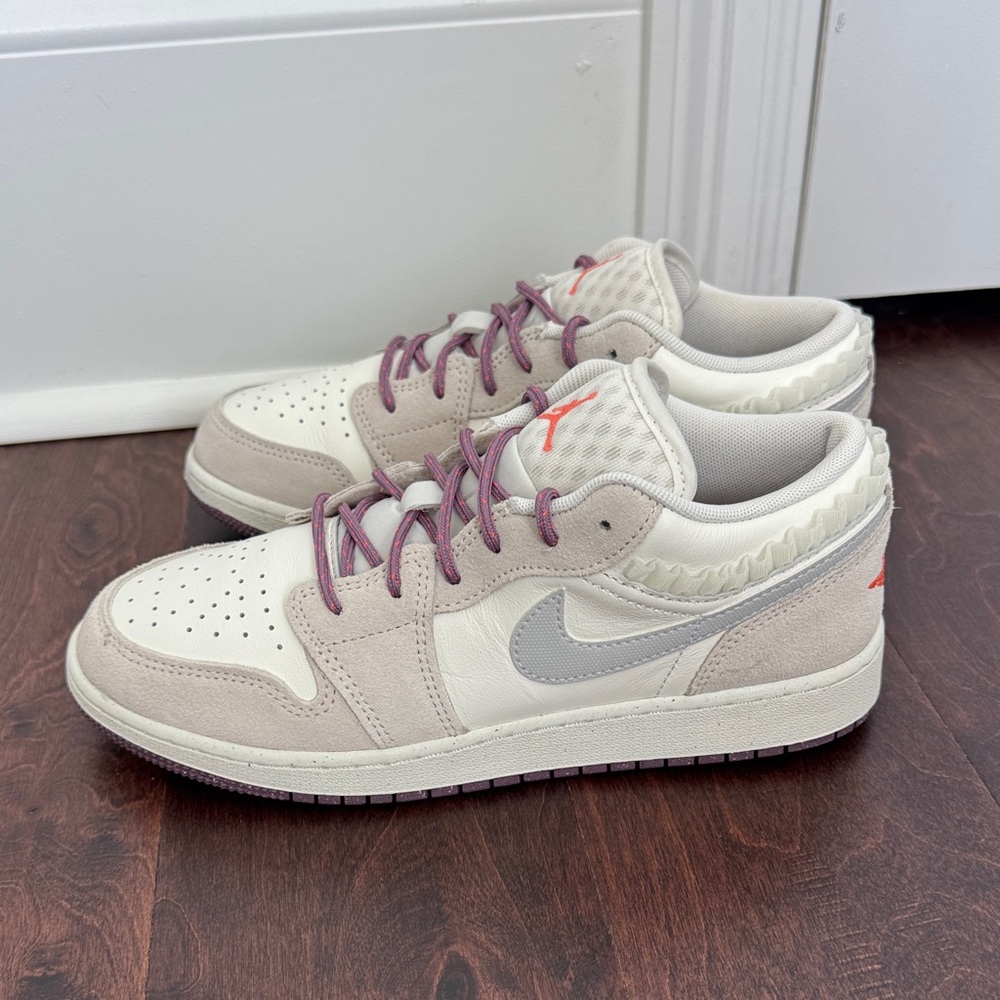 RARE!! Deadstock Nike Air Jordan 1 Low Sail Neutral Grey Girls Sneakers Shoes